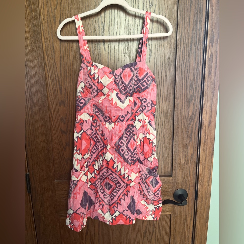 *3 for $20!
Y2K American Eagle Outfitters Aztec Print Dress size 10